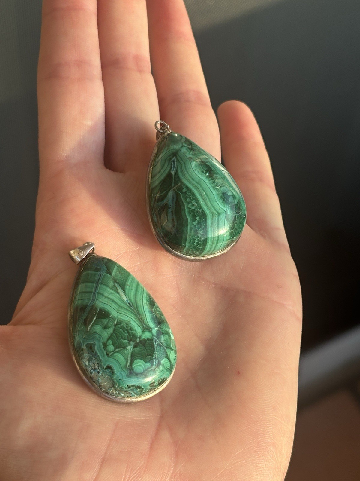 Green Malachite Gemstone Teardrop/Pear shape Bezel-Set Silver Pendant Charm