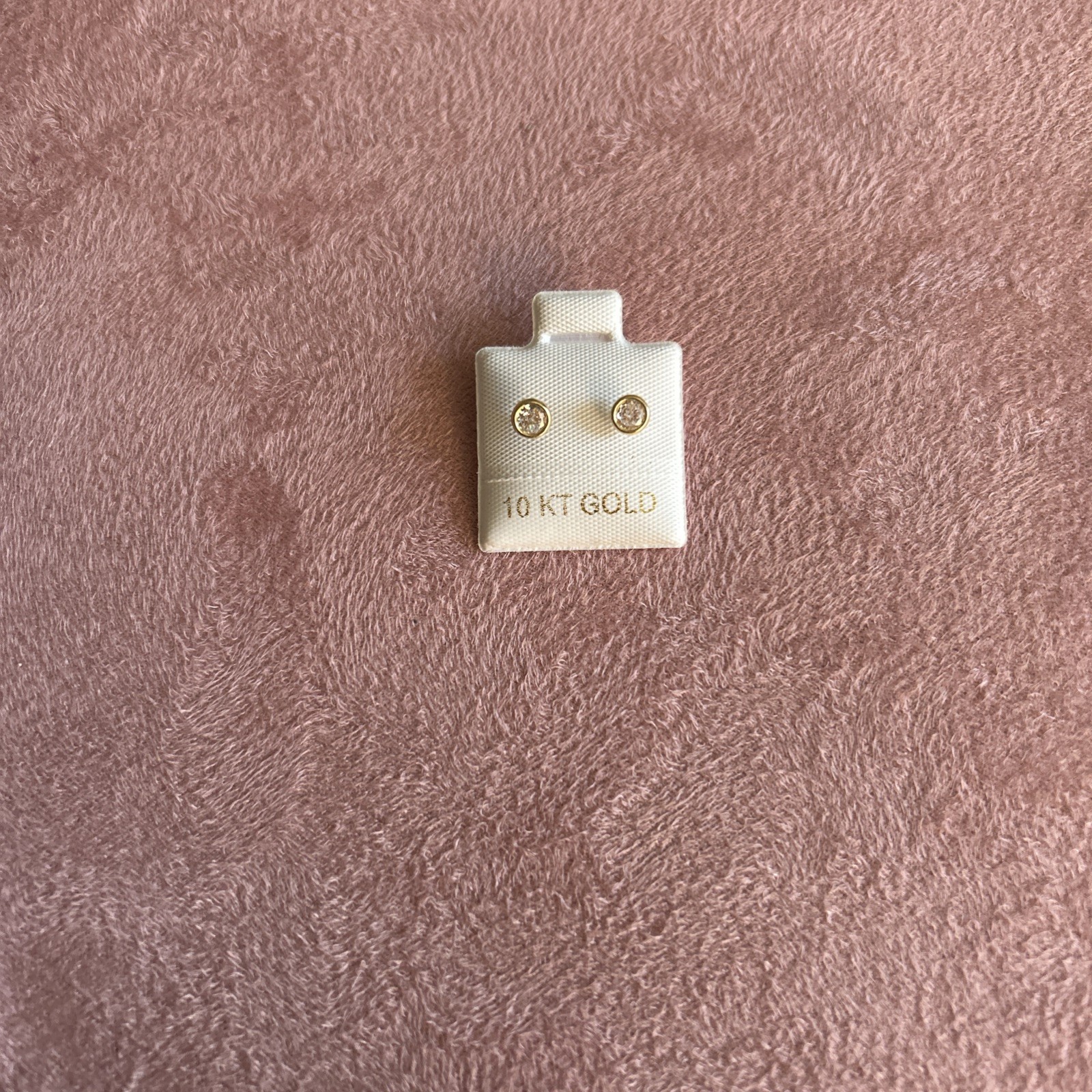 New 10K Yellow gold Round