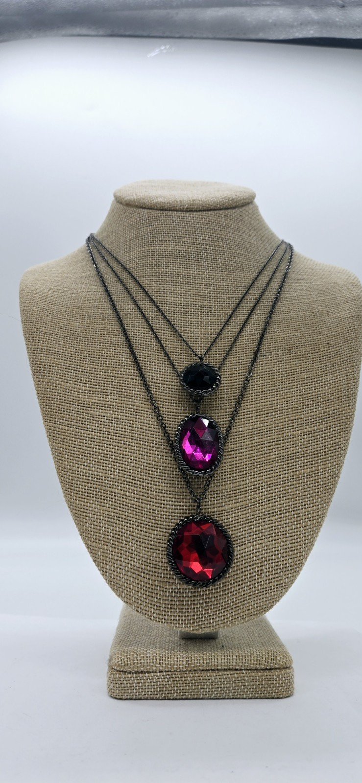 Red Pink Black Crystal Rhinestone Layered Necklace Gunmetal 19 in