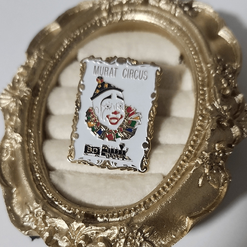 VINTAGE MURAT CIRCUS CLOWN COLLECTIBLE PIN RARE