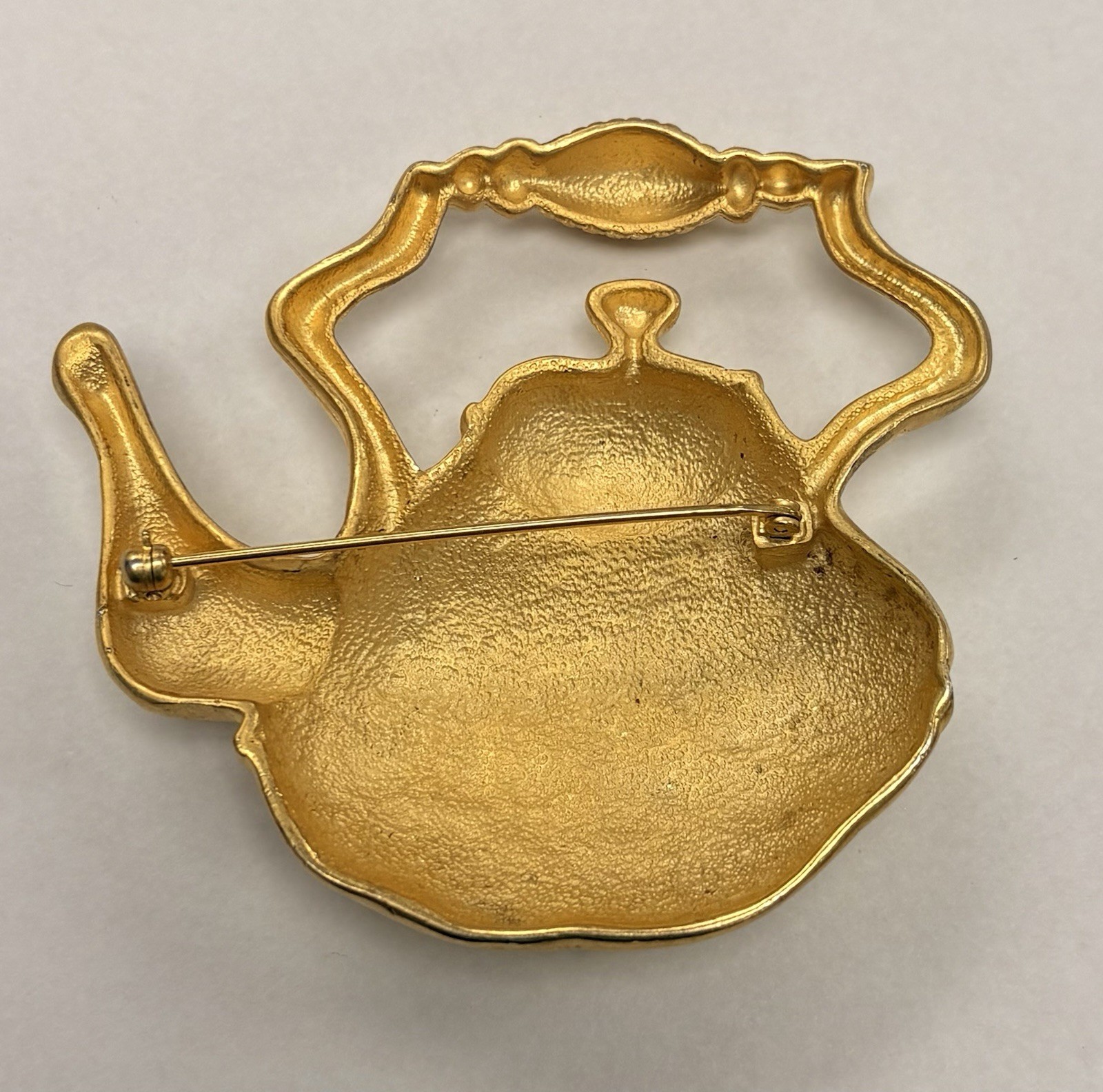 Gold Tone Teapot Brooch Pin Metal Food & Drink Theme 3 Inch No Stone – vintage
