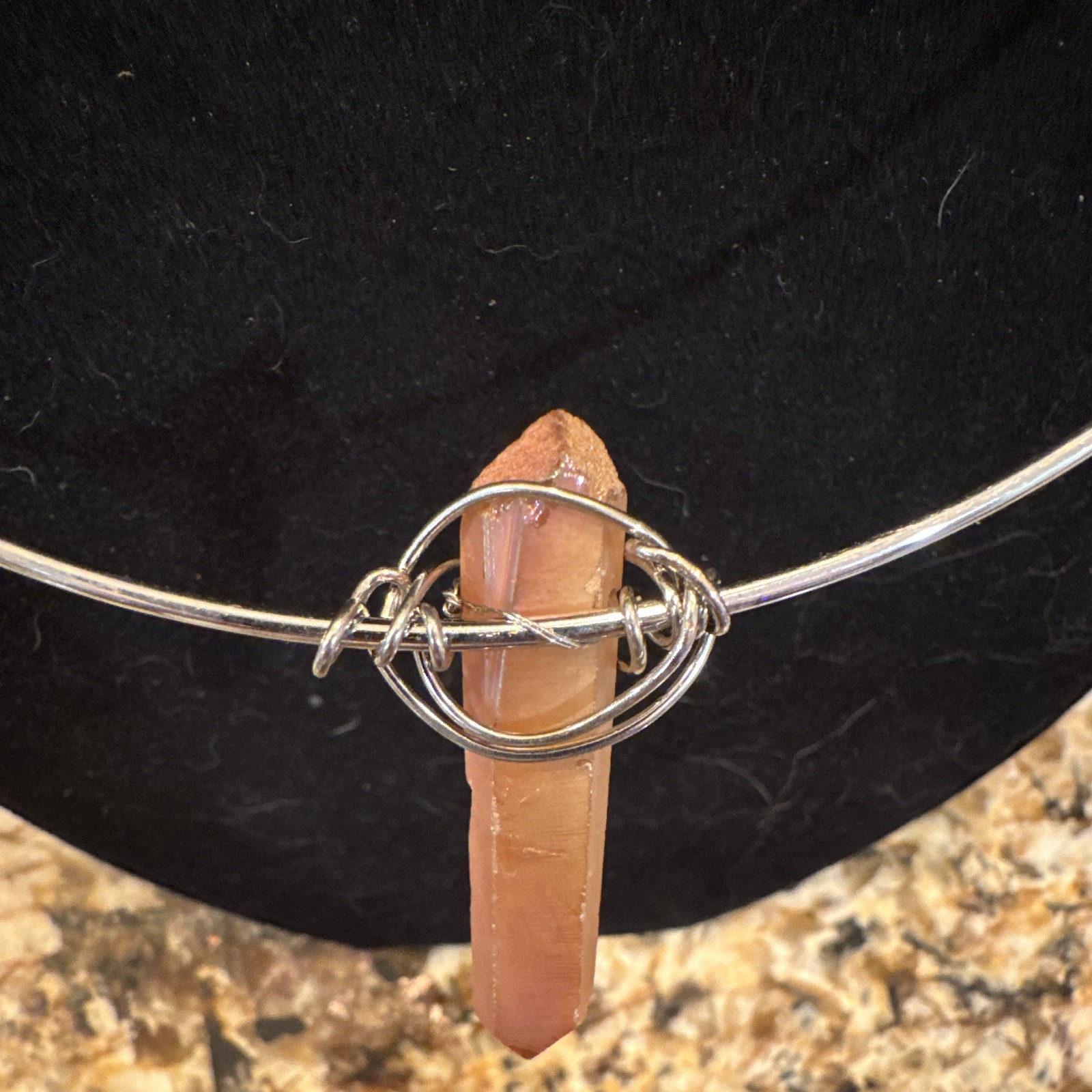 Silver Tone Choker Necklace Wire Wrapped unknown stone Point Stick Charm 16in