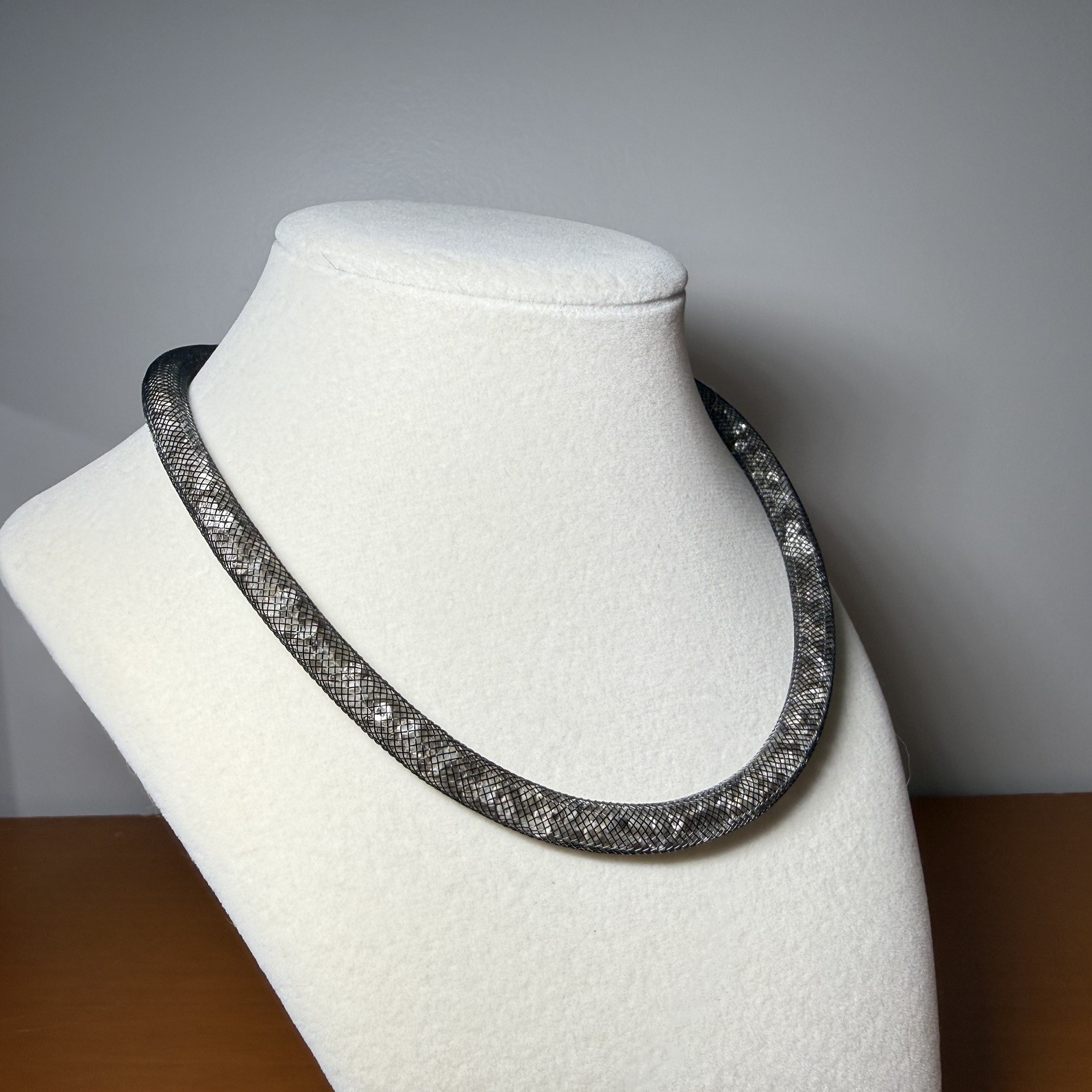 Swarovski Stardust Necklace Black Crystal Mesh Magnetic Glam Minimalist 17”
