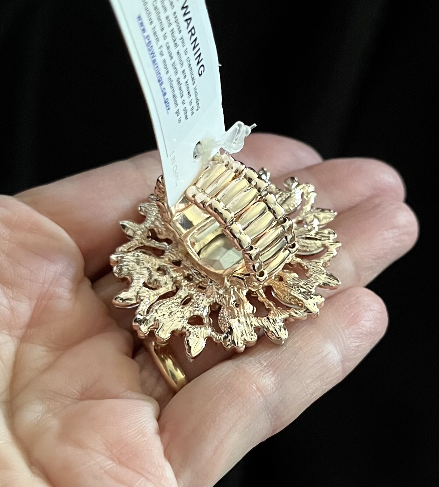 Vintage Inspired Oval Filigree Stretchable Neutral Peach Crystals Cocktail Ring