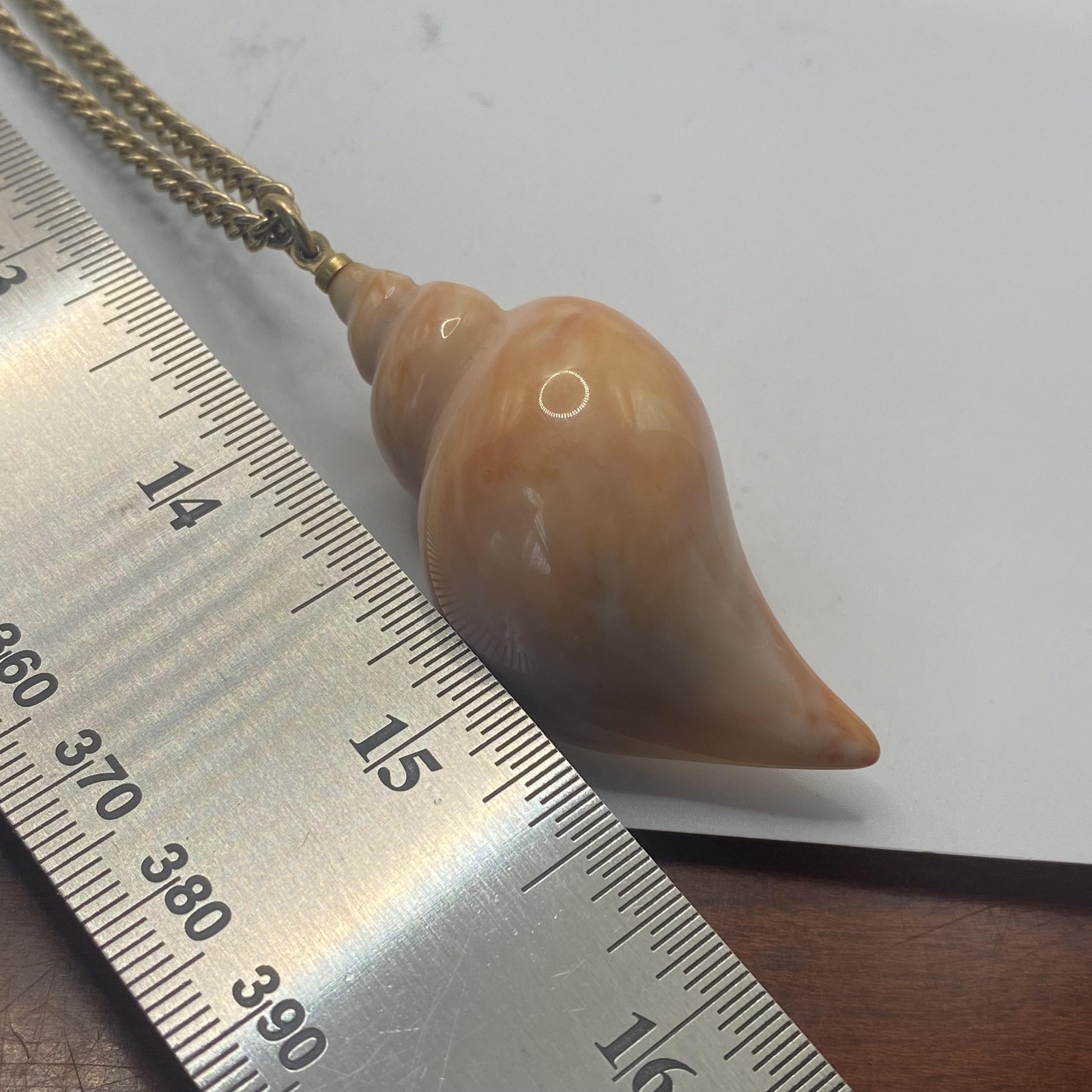 Avon Gold Tone Peach Shell Pendant Necklace 27 In Womens Sea Life Beach Jewelry