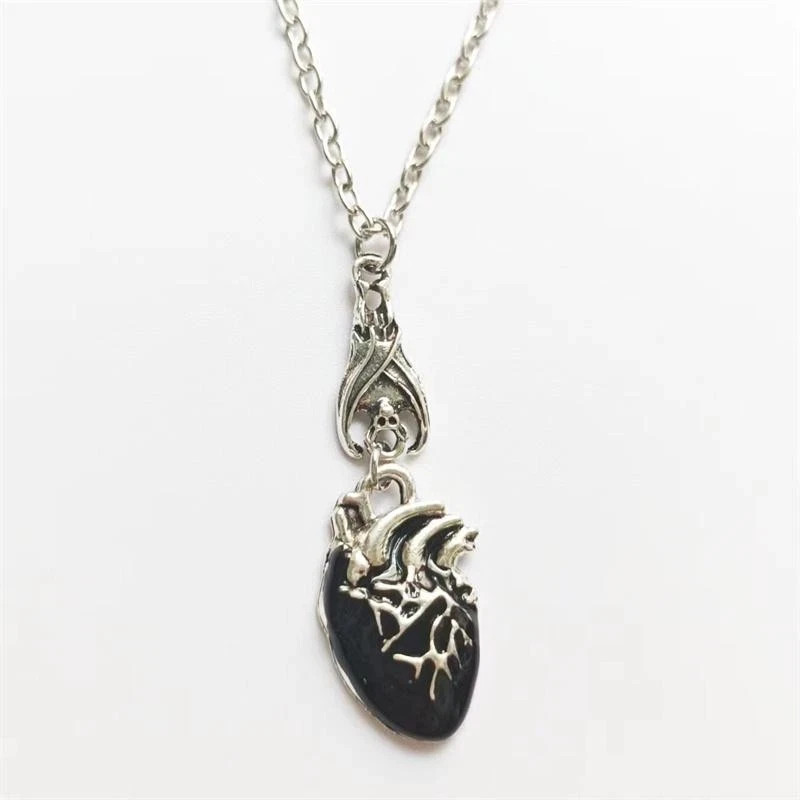 Gothic Vampire Bat Bloody Heart Pendant Necklace Pagan Witch Halloween Jewelry