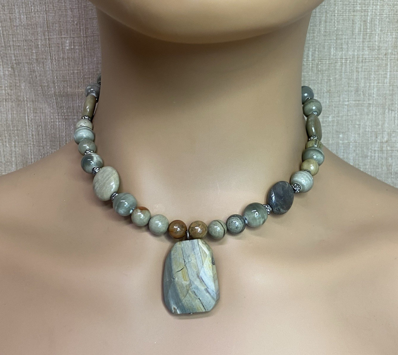 NATURAL STONE BEADED CHOKER NECKLACE – Asymmetrical Pendant Silver Tone 18.5″