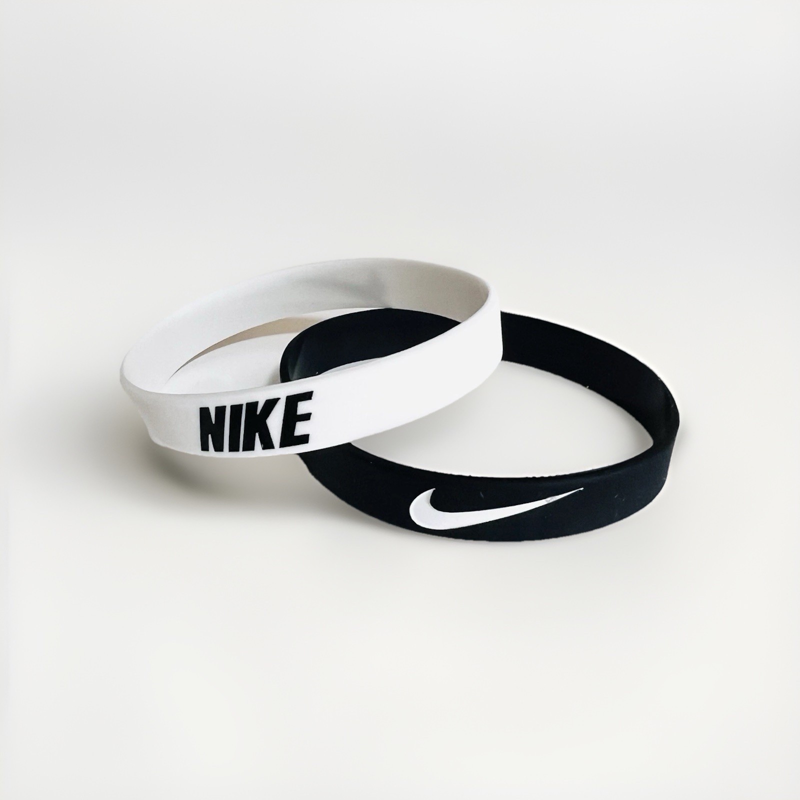 2 Pack – Nike Silicone Wristband Bracelet Oreo Combo