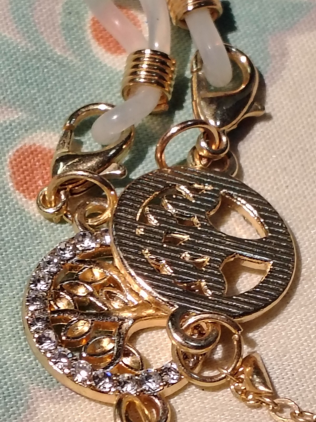 Gold Tone Metal Cable Chain Charm Necklace, Round Charm, Lobster Clasp, No Stone