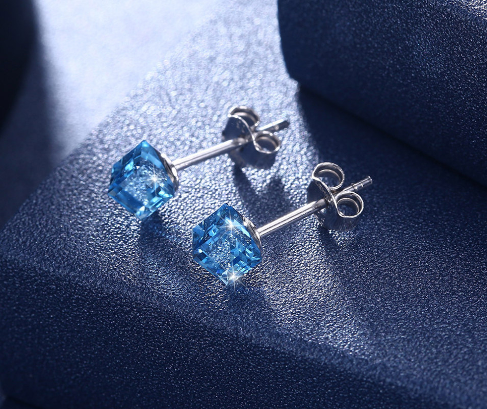 925 Sterling Silver Blue Cube Crystal HYPOALLERGENIC Stud Post CZ Earrings J7