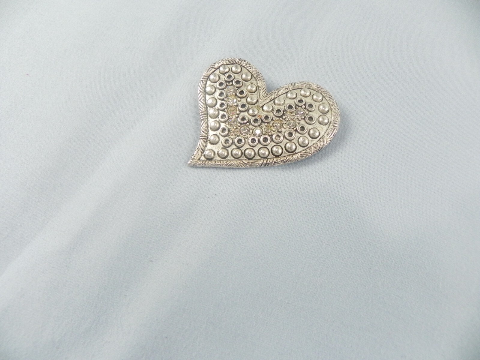Chico’s AHA 2007 Silver Tone Accent Heart Pin/Brooch Casual Formal Regalia