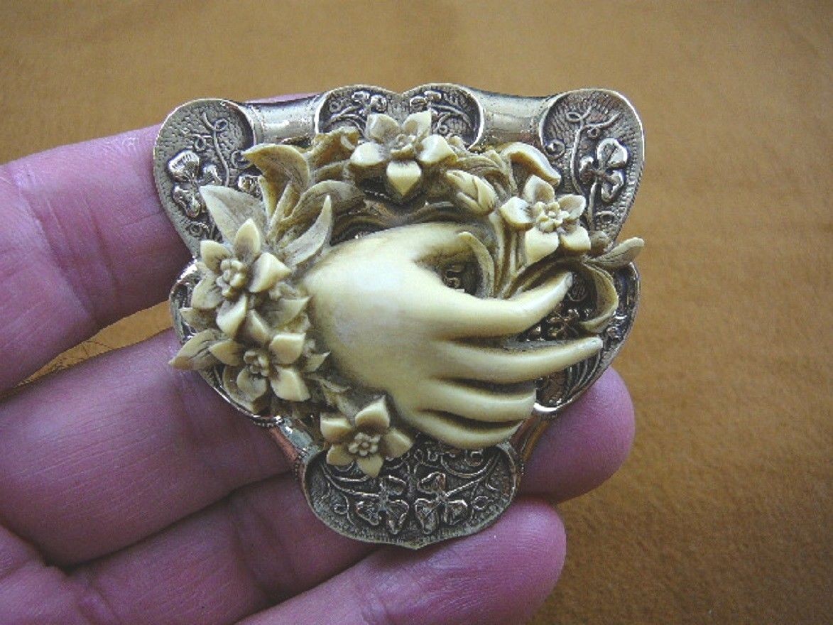 CL24-7 HAND with FLOWERS May day wreath white CAMEO Pin Pendant Jewelry NECKLACE