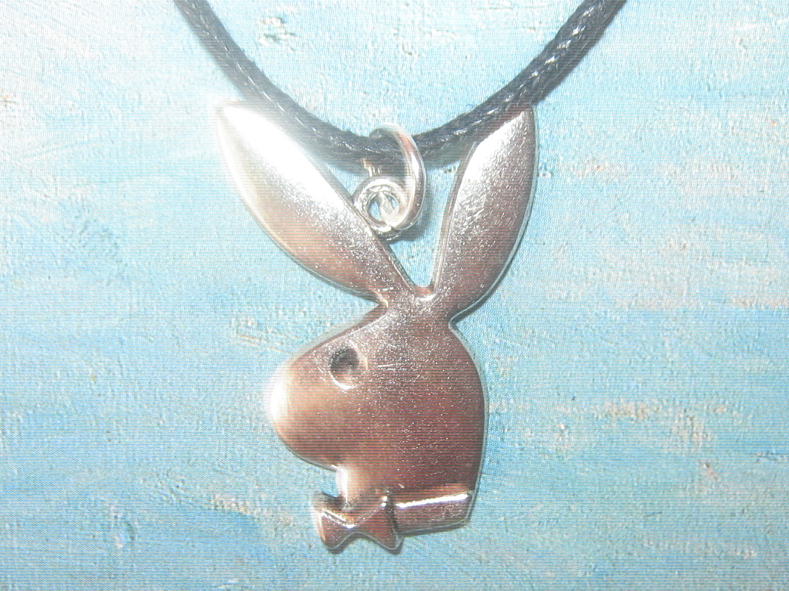 USA 32MM ANTIQUE SILVER TONE SEXY PLAYBOY BUNNY CHARM PENDANT NECKLACE
