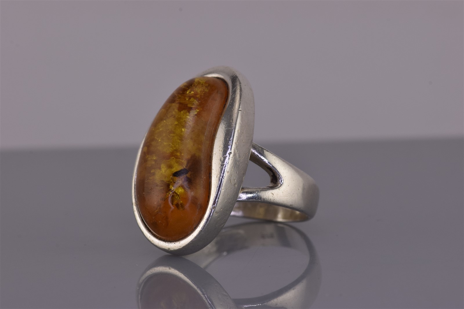 ATI Sterling Silver Framed 27mm Kidney Shaped Amber Band Ring Poland 925 Sz: 7