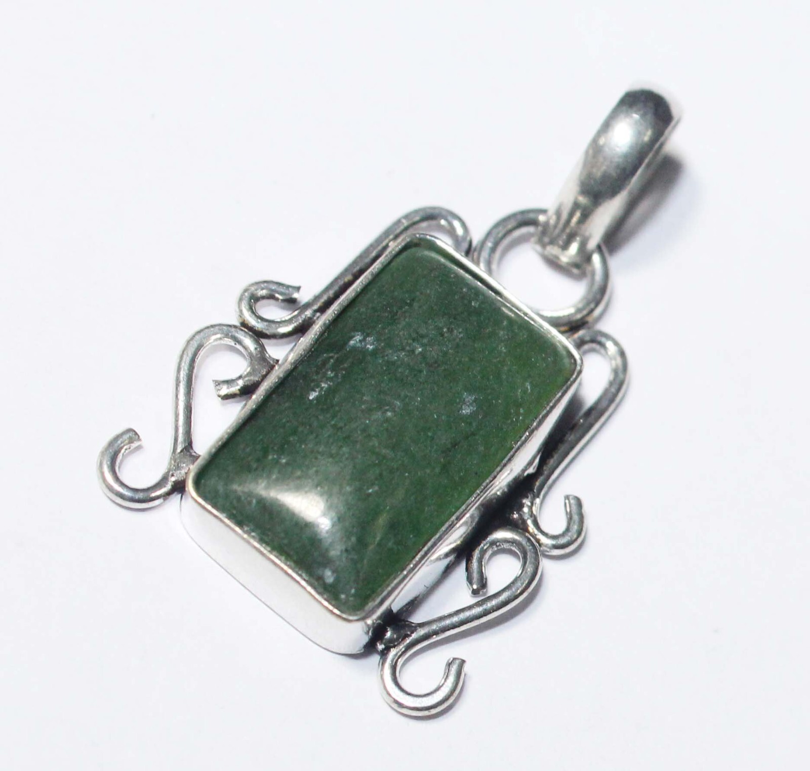Green Quartz Cushion Shape Gemstone Handmade Pendent Jewellery Size 1.5 Inches