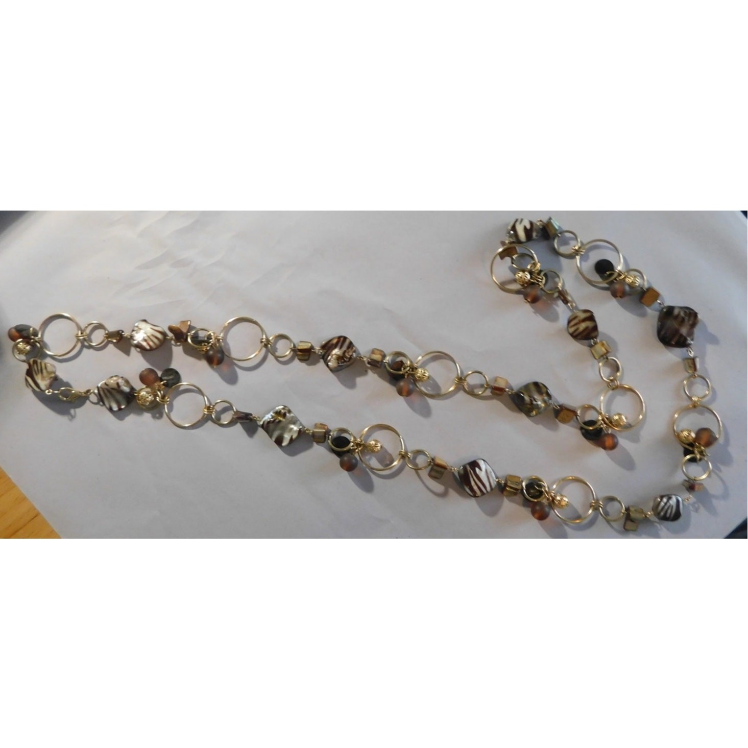 Gold Tone Stone, Glass, Metal Bead Necklace One Strand Preowned