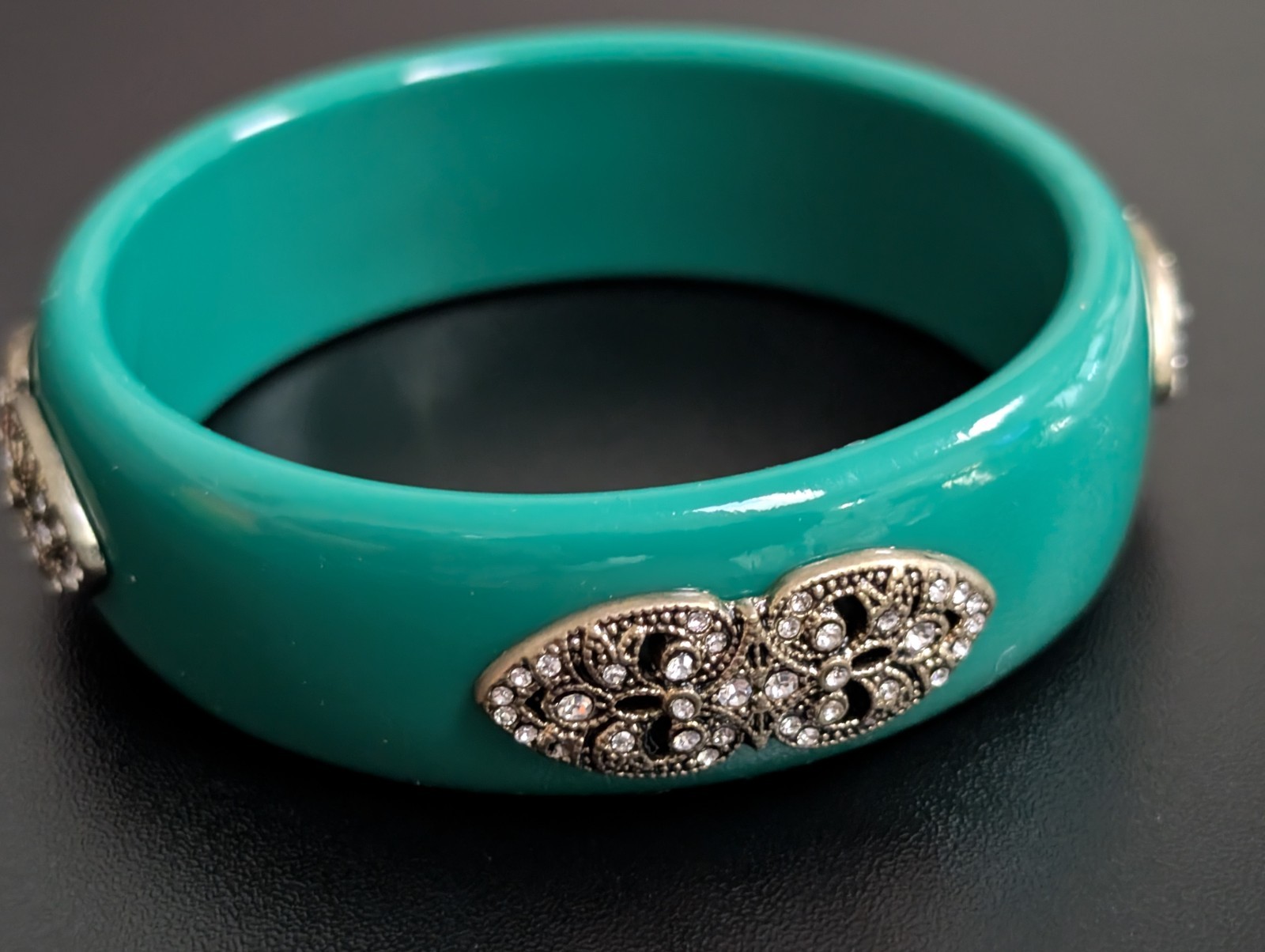 Premier Designs Teal Green Resin Bangle Bracelet Rhinestone Filigree Medallions