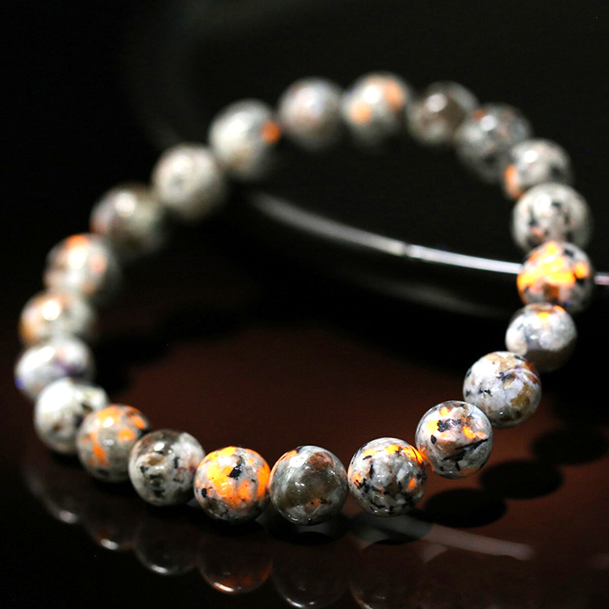 Natural Yooperlite Stretch Bracelet UV Reactive Flamme Gemstone 8mm Round Beads