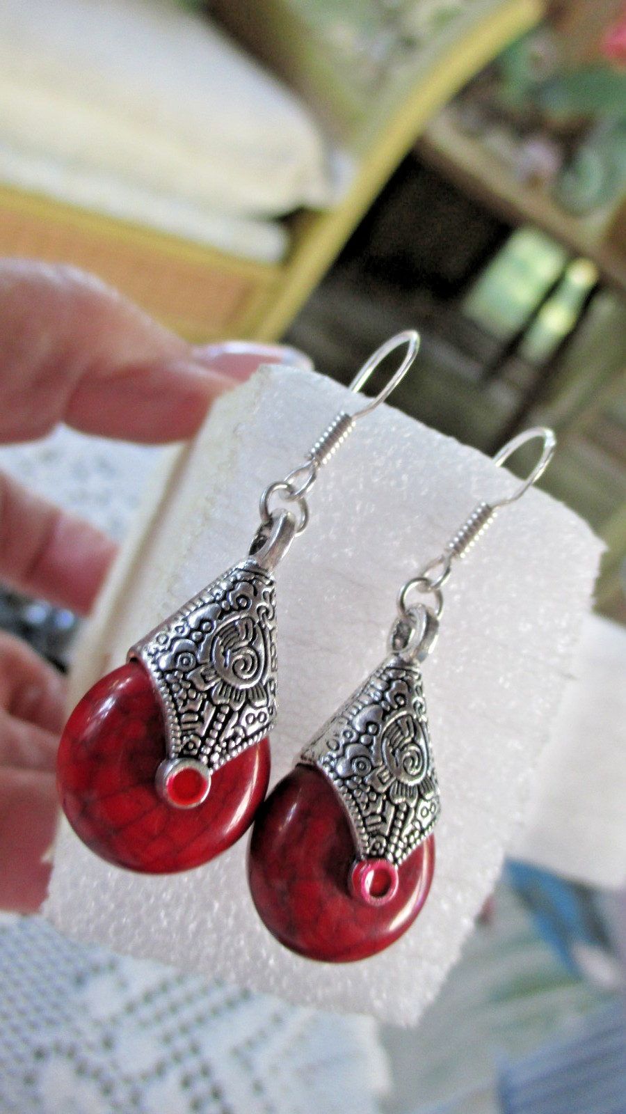 LIPSTICK RED RESIN DROP/DANGLE PIERCED EARRINGS