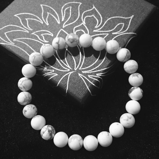Howlite Bracelet Matte Round Size 8mm 10mm 7.5″ Length