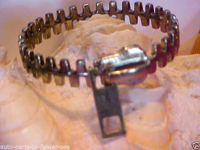 Z-37 FUN BRONZE TONE ” ZIPPER LOOK ” STYLE MODERN BRACELET SHIP FROM TEXAS USA