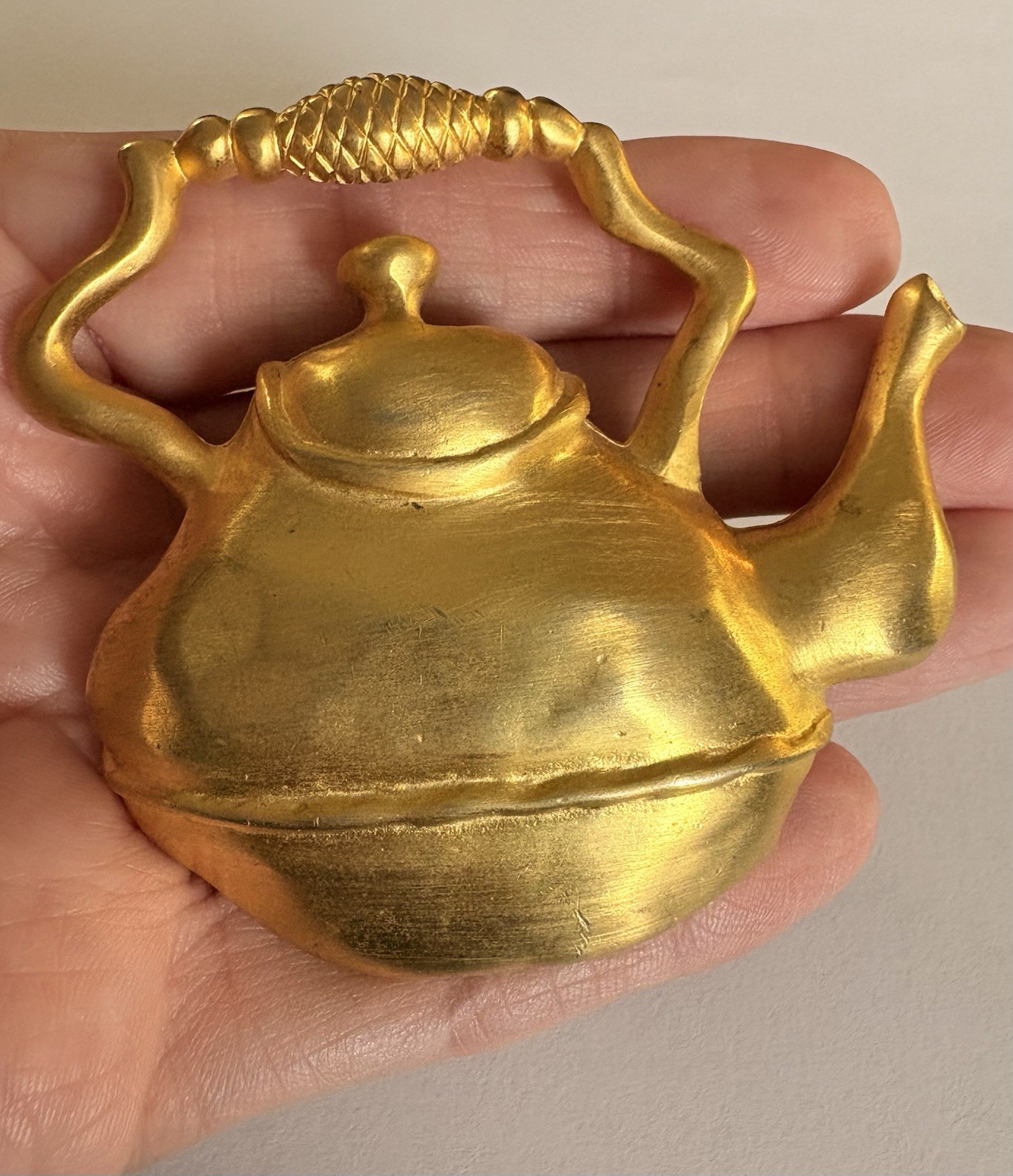 Gold Tone Teapot Brooch Pin Metal Food & Drink Theme 3 Inch No Stone – vintage