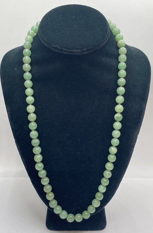 Green Jade Bead Necklace 9.6mm Round Polished Beads 25″ Long Barrel Clasp