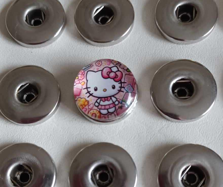 Hello Kitty 18 mm snap button charms