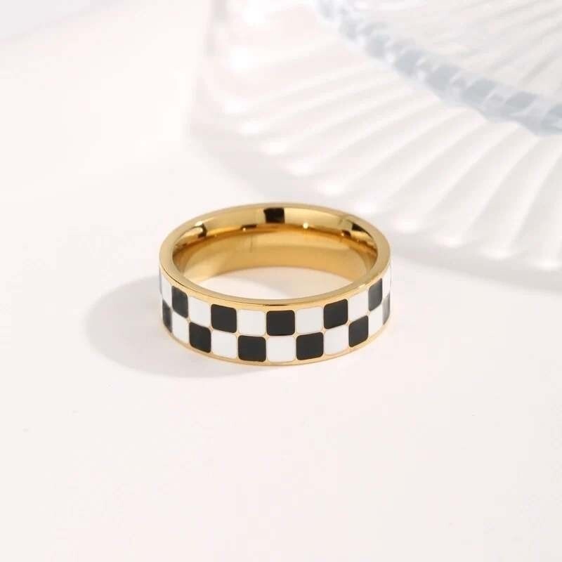 Black and White Checkered 18K Gold Plated Titanium Ring Band Size 7