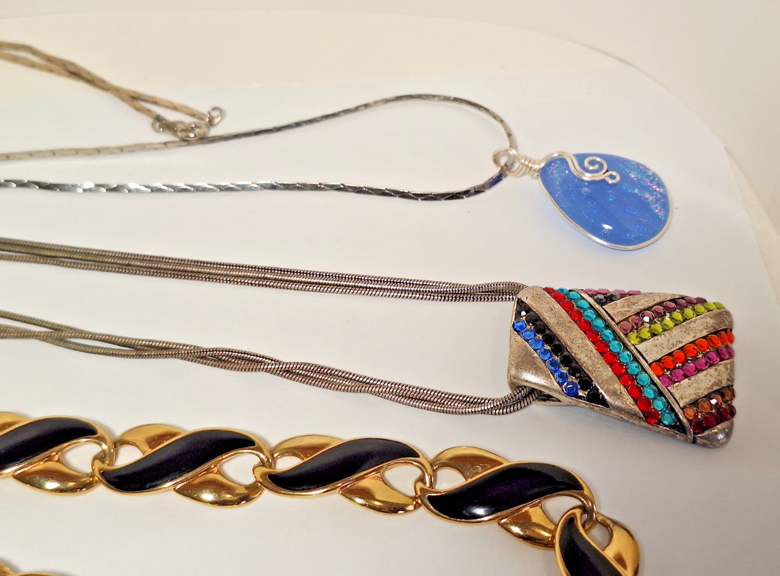 Lot of 5 Branded, Unbranded Fashion Necklaces & 1 With Sterling Silver Pendant
