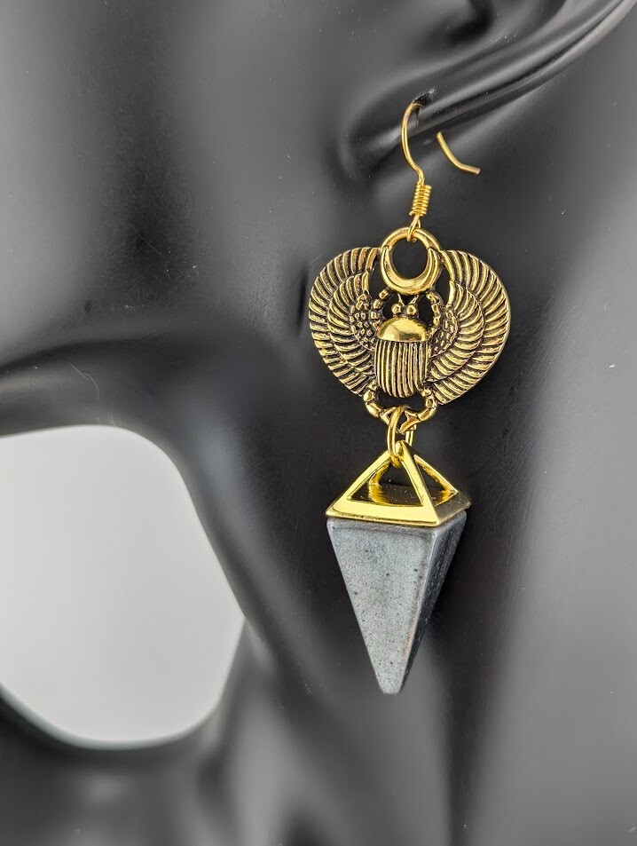 SCARAB BEETLE HEMATITE PYRAMID EARRINGS Ra Egypt Egyptian African Occult E4