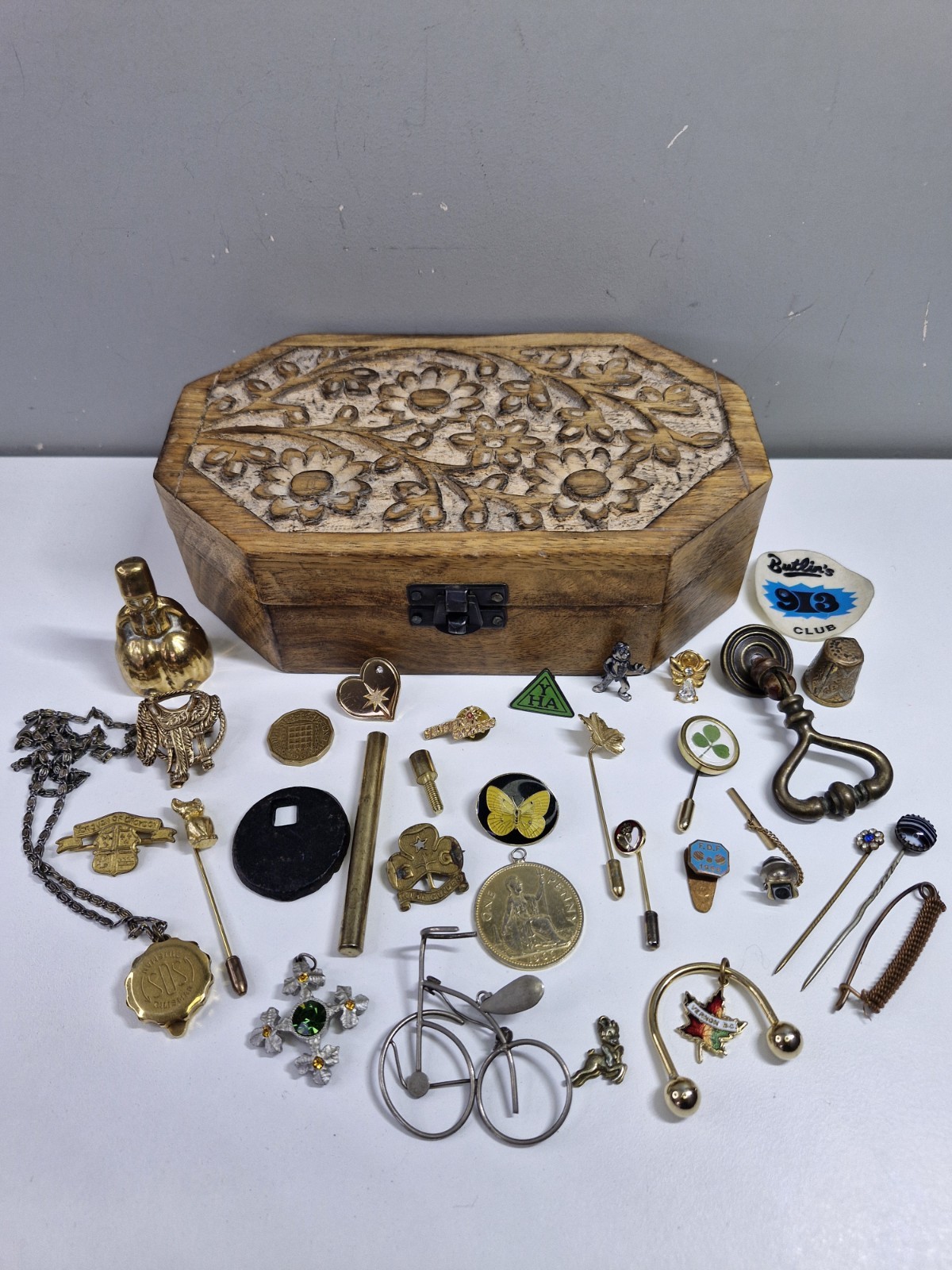 Vintage Curios Job Lot Carved Wood Box Pin Badges Coins stick pins 30 Plus