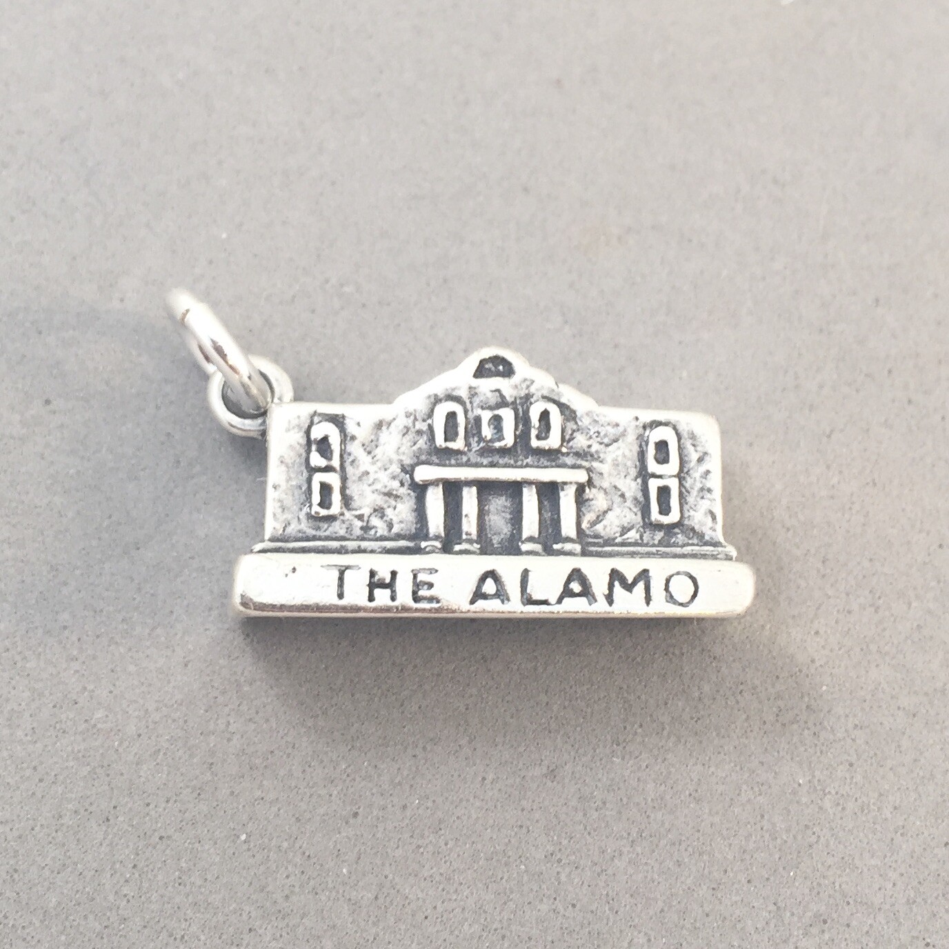 .925 Sterling Silver The ALAMO CHARM NEW Battle of San Antonio Texas 925 TW28