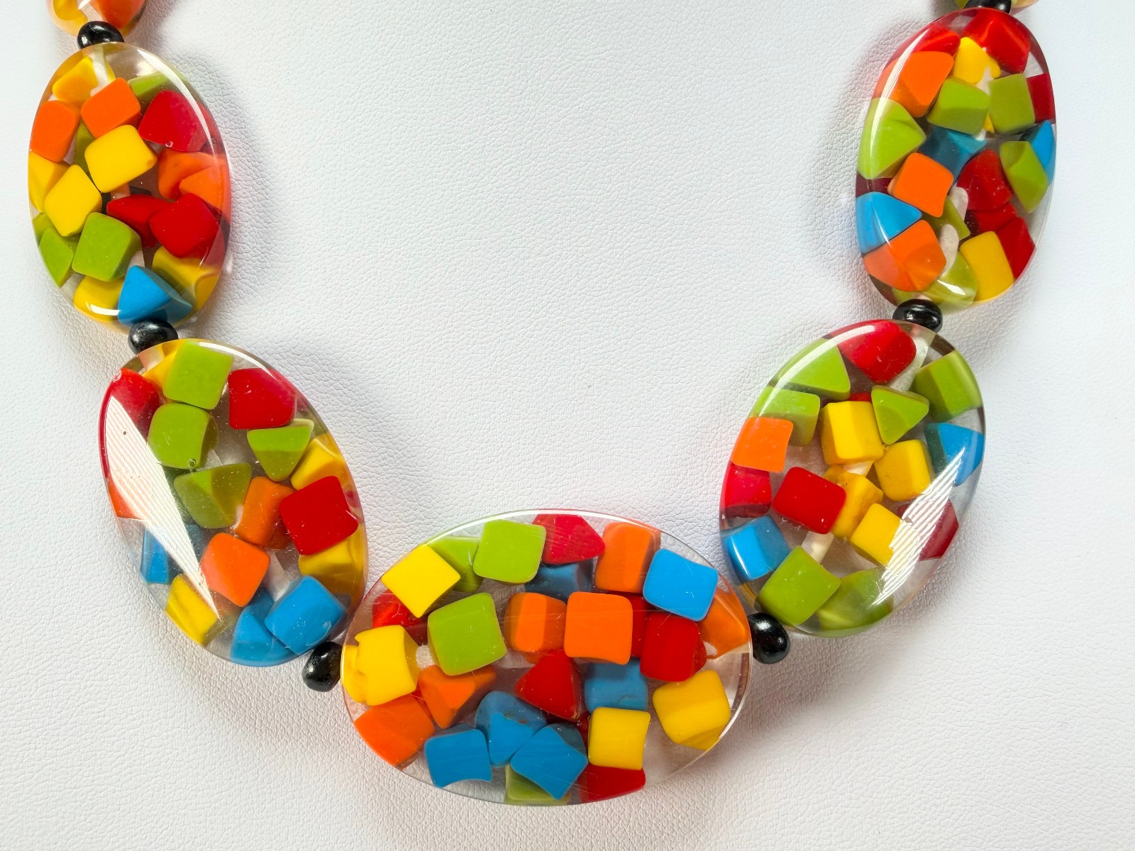 Marion Godart – Confetti “Forme Ovale” Summer Mix Resin Necklace