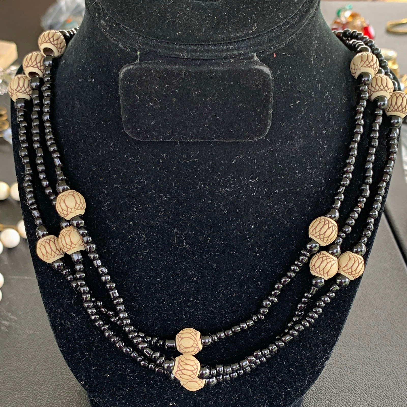 Black & Beige Multi-Strand Layered Beaded Necklace Bead Chain Barrel Closure