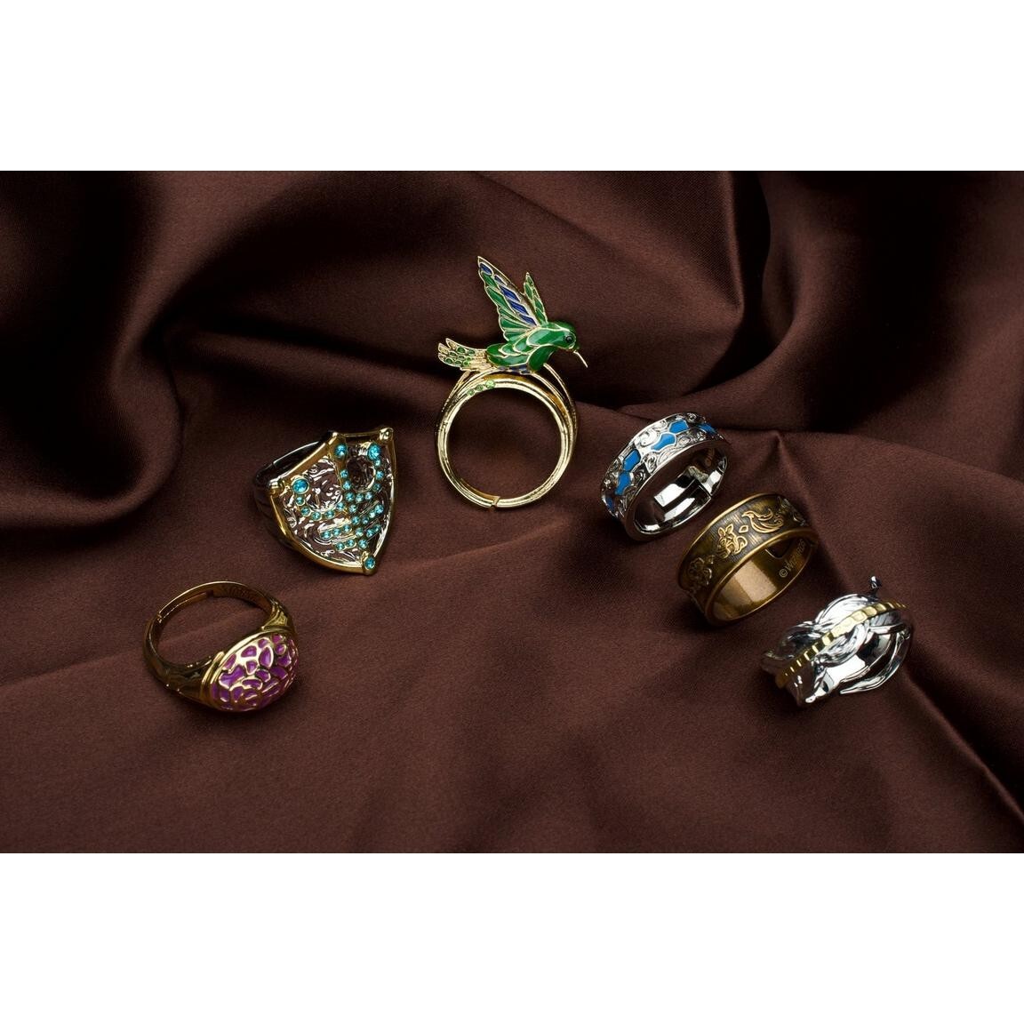Dungeons and Dragons Exclusive Adjustable 6 Ring Set Collectors Box set COA RARE
