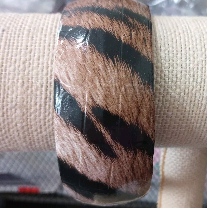 Black Brown Tiger Design Vinyl Bangle Bracelet