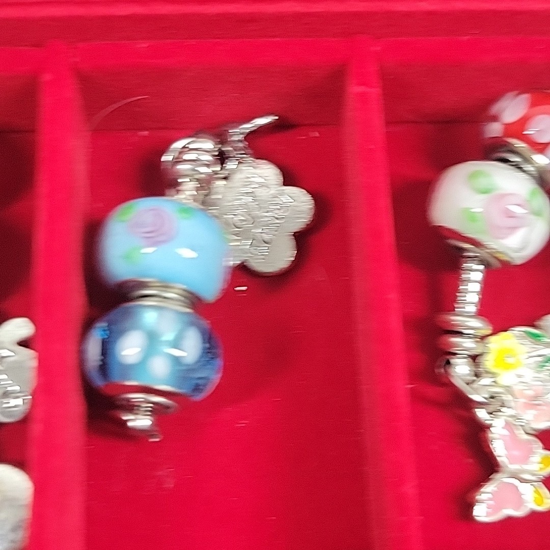 Willabee And Ward Month Monthly Charms Dangles Holiday Calendar and Case READ