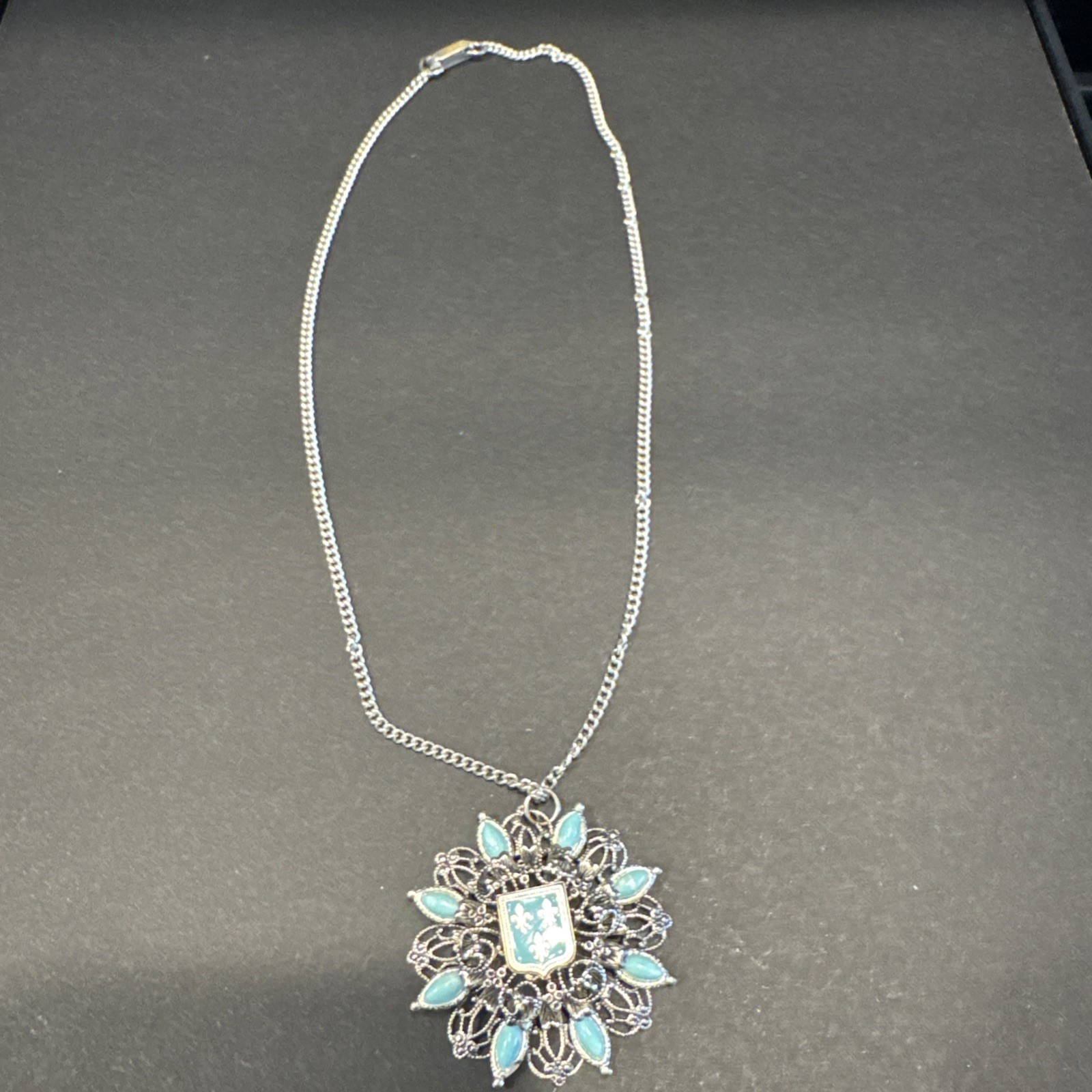 Vintage Necklace Filigree Pendant Silver Tone On Silver Tone 18” Chain