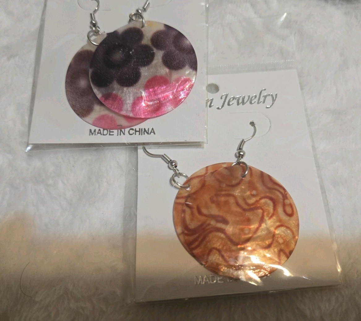 1 Set 2010s Round Disk Shell Earrings, Random Dyed Pattern, Party Favor/ Gift