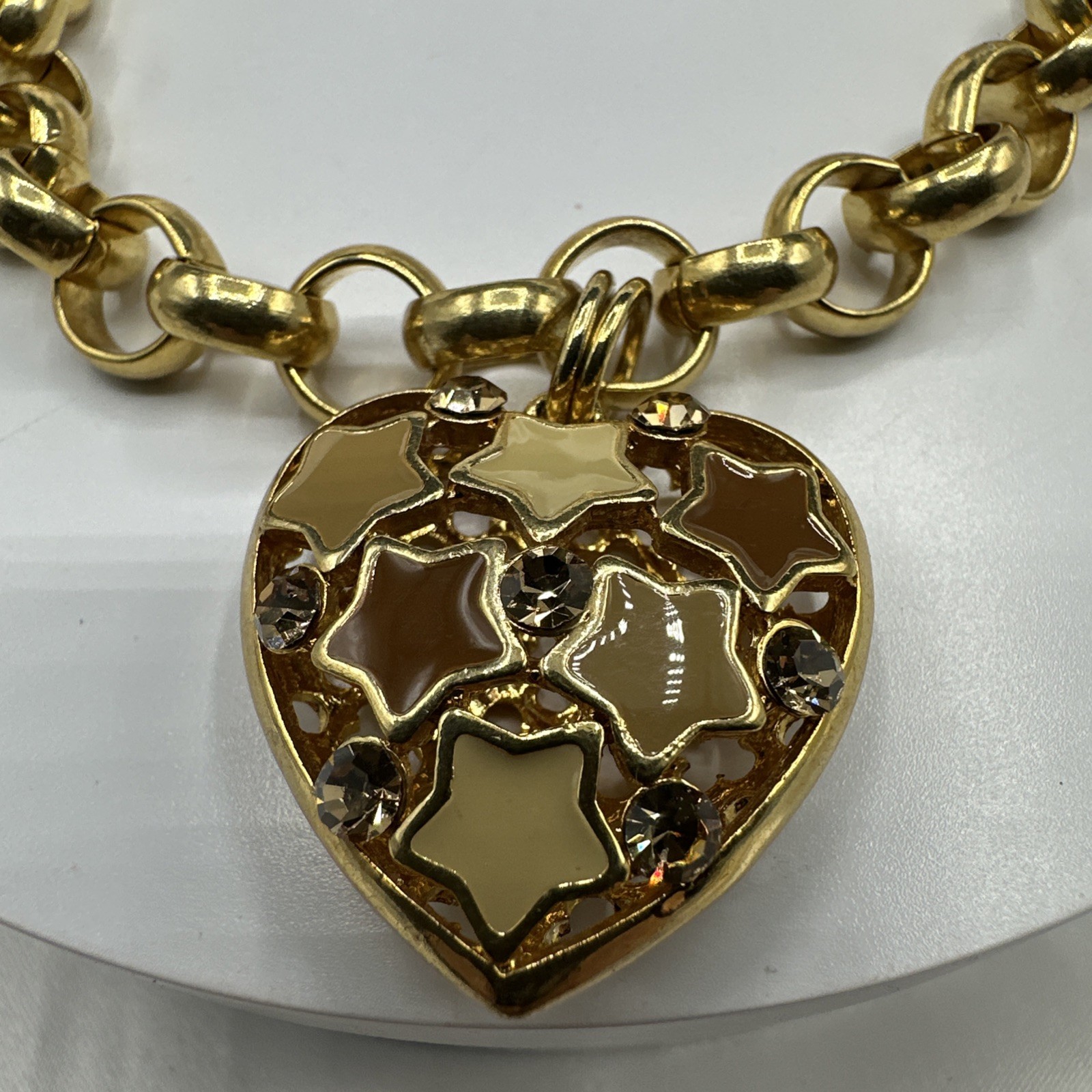 Heart Enamel Rhinestone Sole Charm Round Gold Toned Bracelet. See pics.