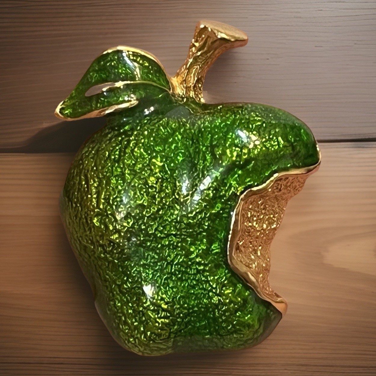 Vintage Green Apple Gold Tone Enamel Brooch Pin Jewelry Fruit Teacher Wicked