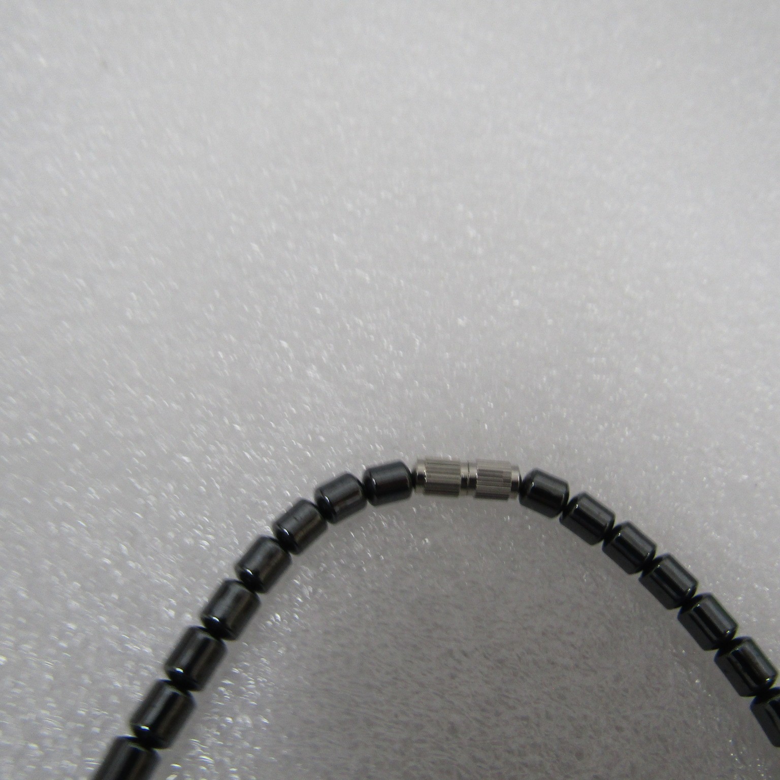 Women’s Jewelry Black Necklace Hematite Beads None Magnetic