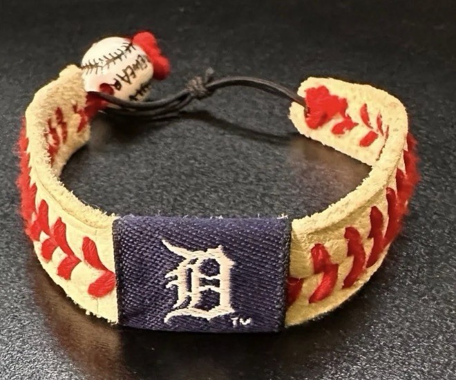 Gamewear Baseball Stitch Bracelet Glass Baseball Bead Adjustable Sports Fan