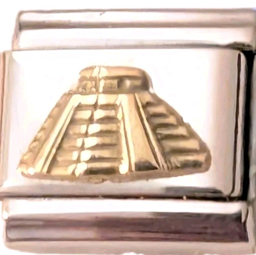 Authentic Nomination Monument Pyramid 18k Classic Link 9mm R258