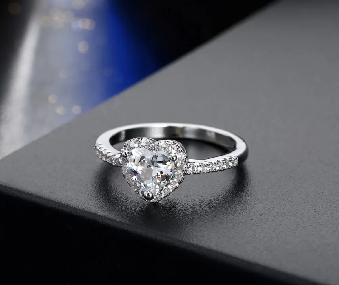 Gorgeous Lab Created Diamond Heart Ring Silver Plated Size 6-11