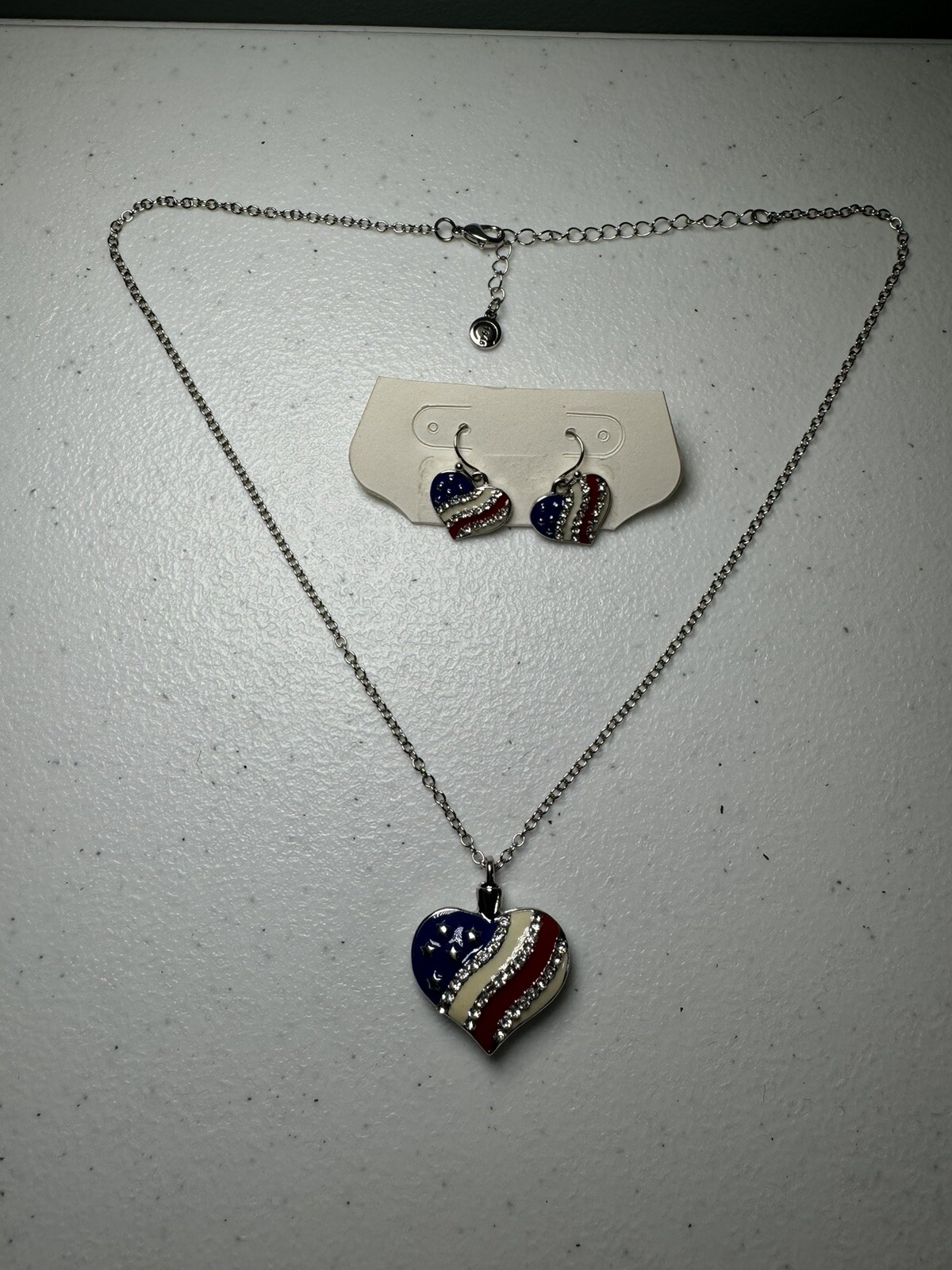 C1946 Heart Shaped American Flag Silver Toned Necklace & Earrings