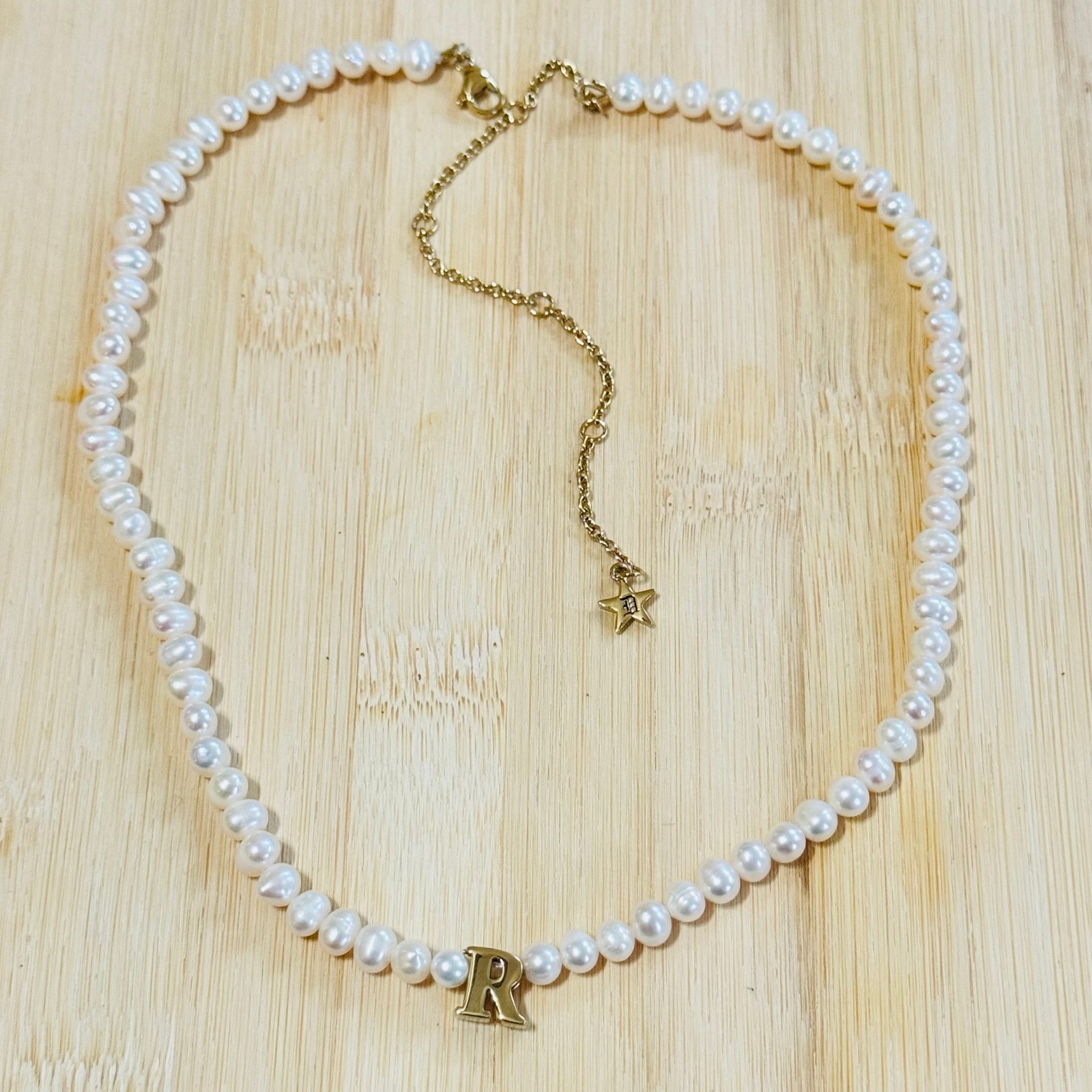 Dalmata Initial letter “R” Pearl Necklace gold plated Freshwater beaded collar