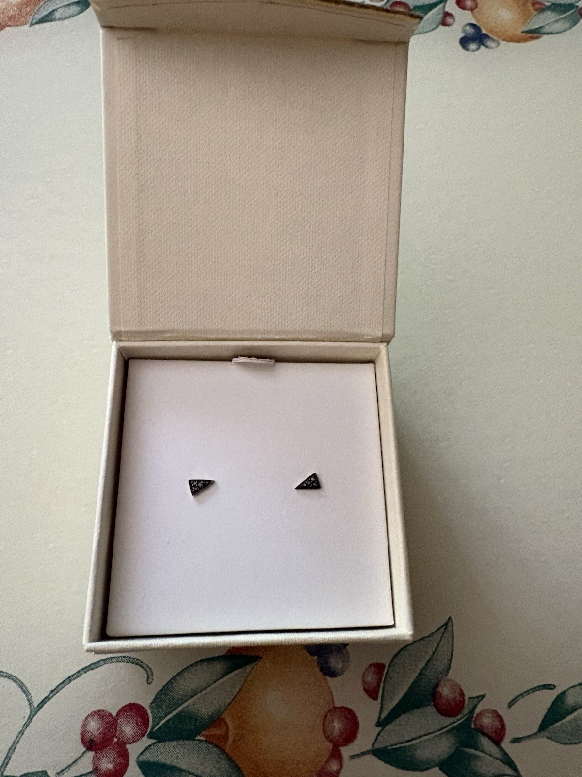 Covet By Stella and Dot Renegade Studs, NWOT