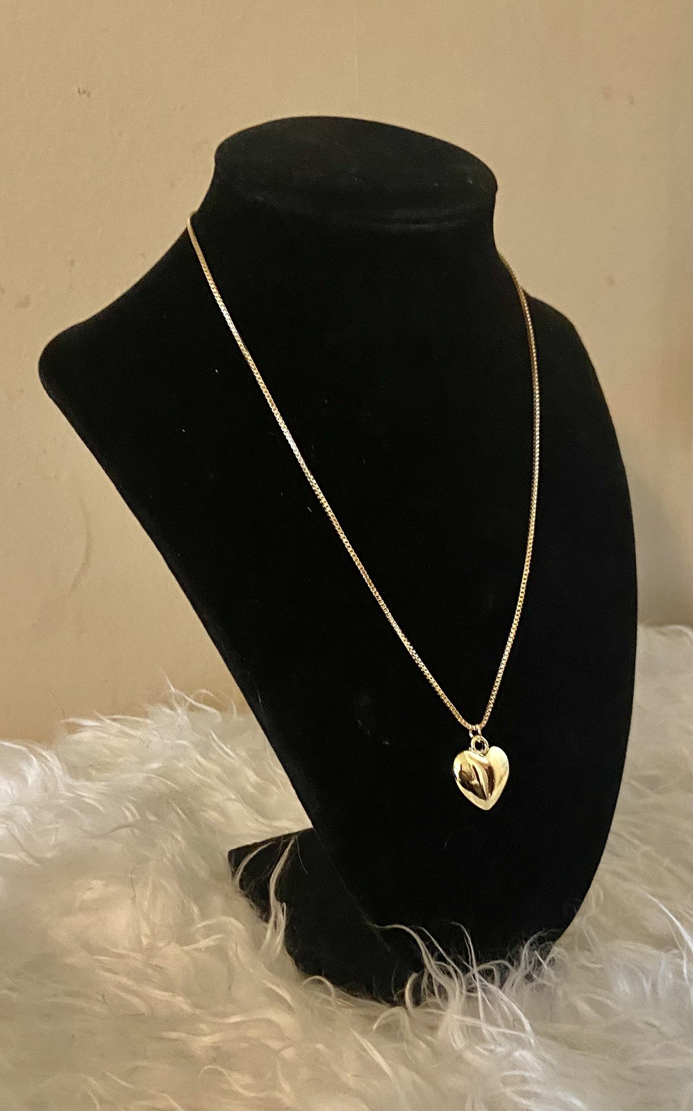 18″ 12KT. YELLOW GOLD FILLED BOX CHAIN NECKLACE WITH HEART PENDANT